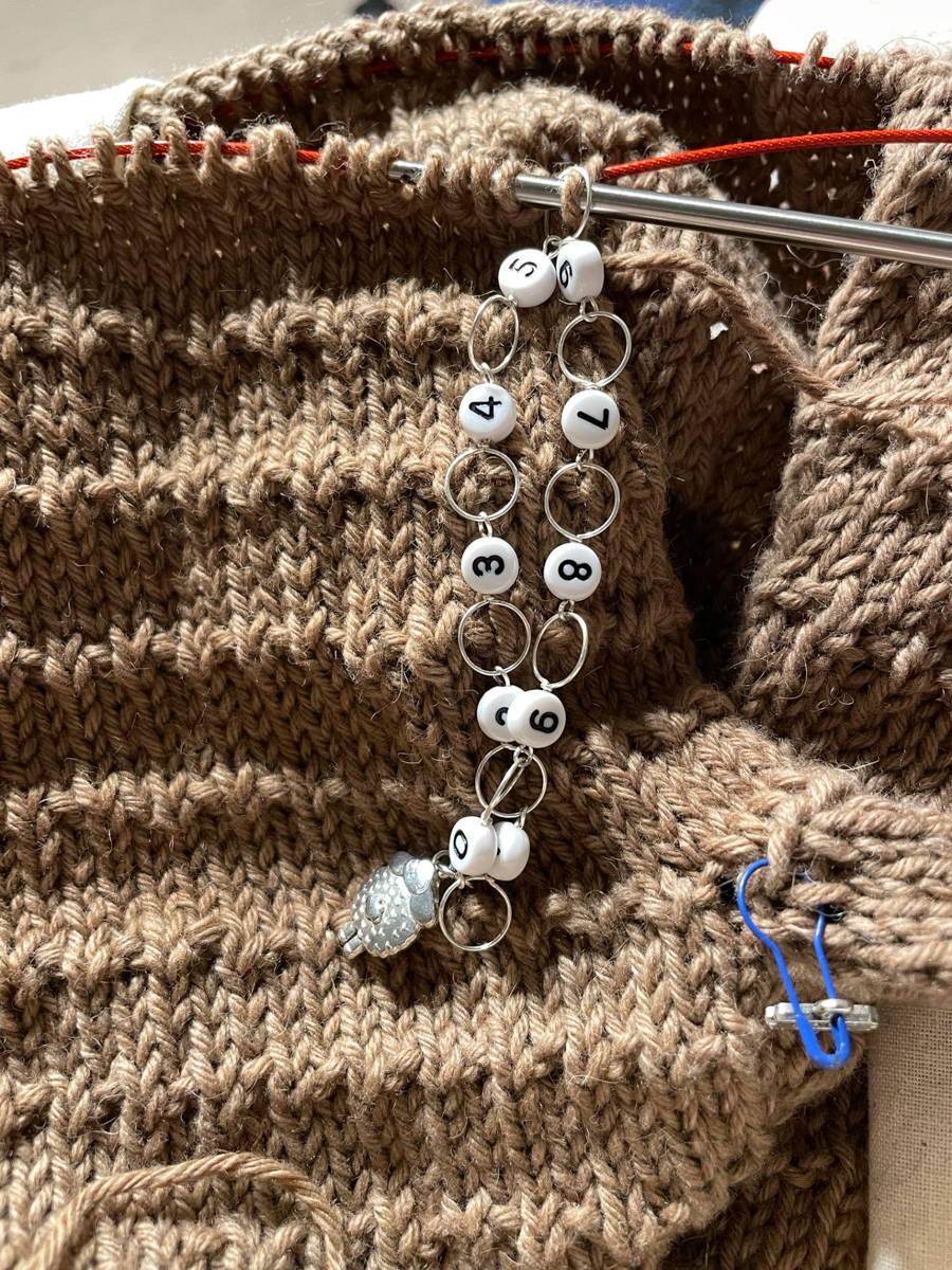 Blog-photo-05-26-No.10.jpg-knitting