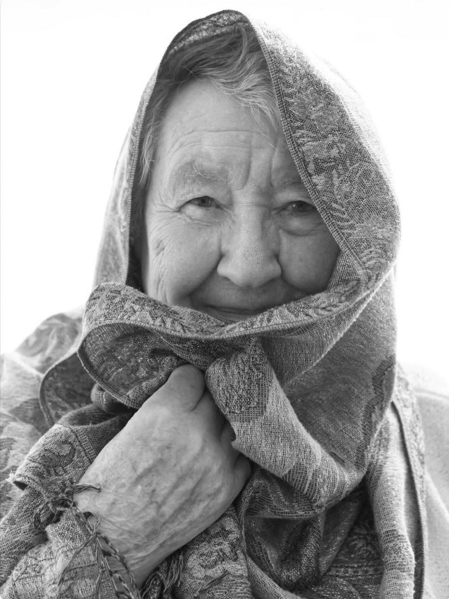 Blog-photo-05-26-No.5.jpg-veil in b&w