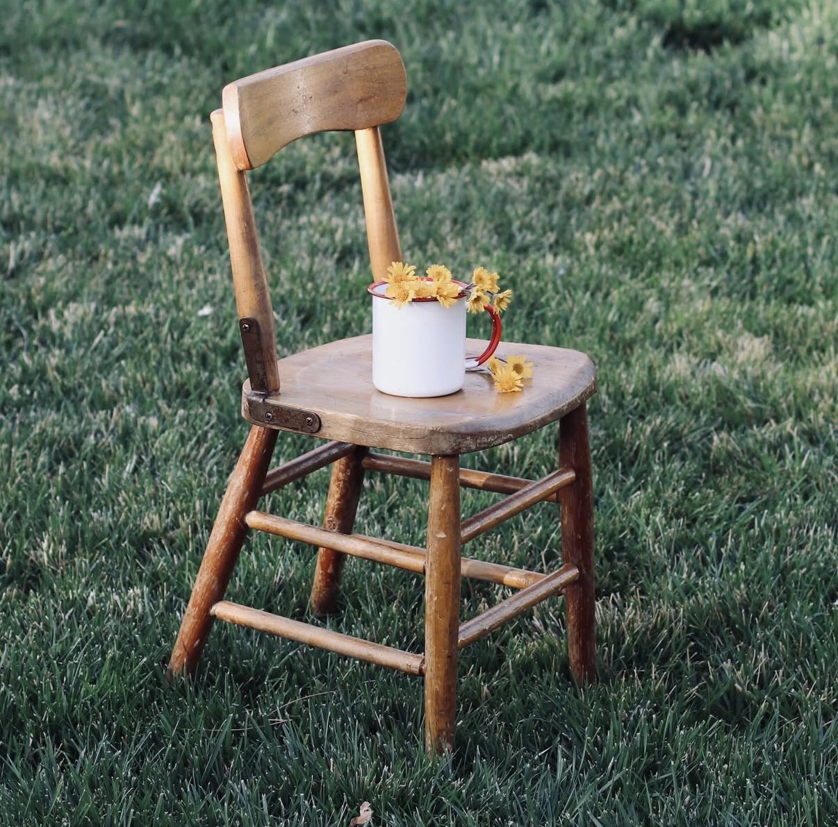 Sharon White - Instagram - Forgotten Chair