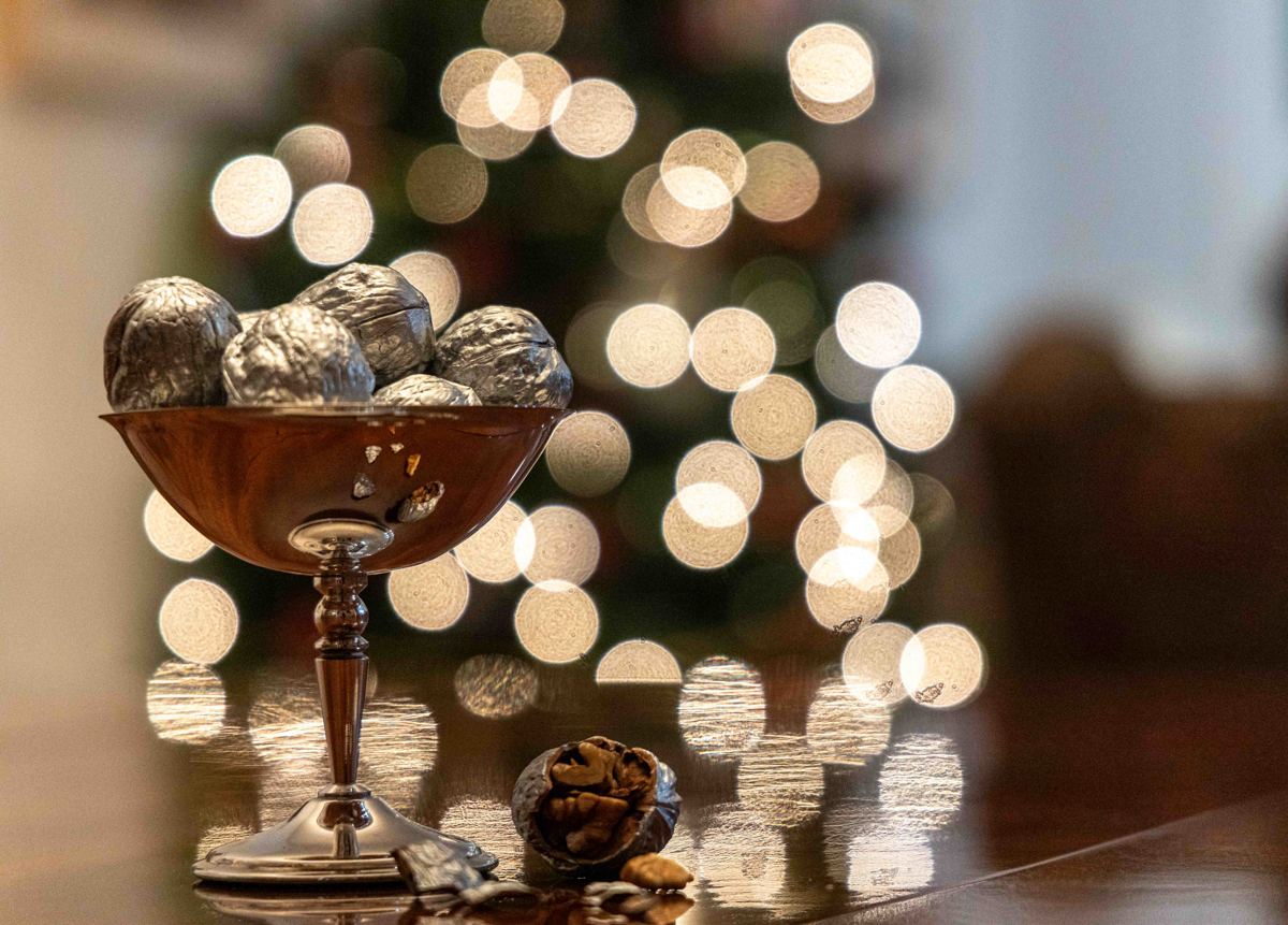 25-18-December-LB.jpg-silver bokeh