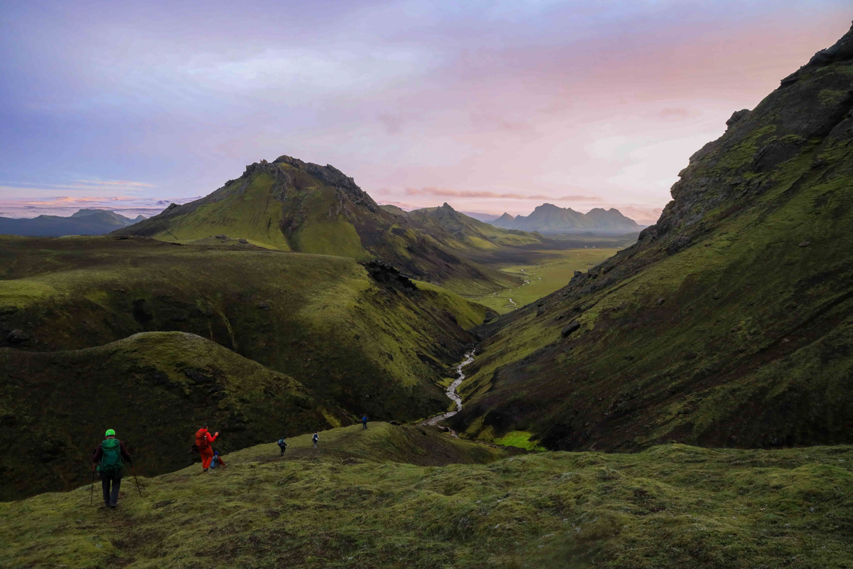 26-04-April-LB.jpg-hill side