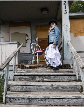 26-01-June-LB.jpg-old porch